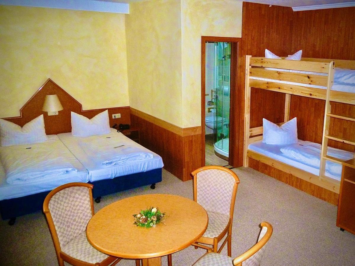 Meister Baer Hotel Frankenwald Berg  エクステリア 写真